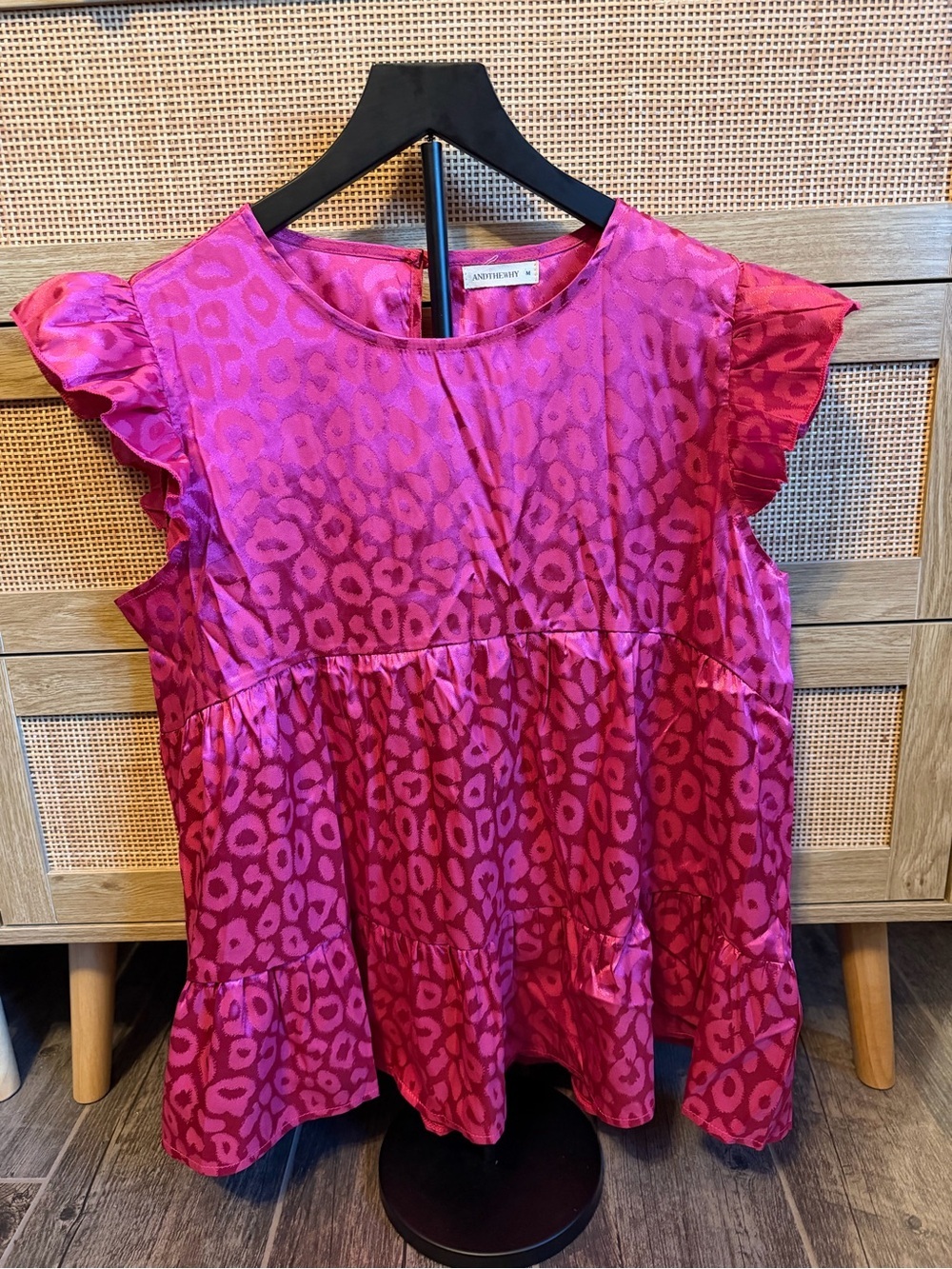 Andthewhy Fuchsia Animal-Print Ruffle Sleeve Blouse